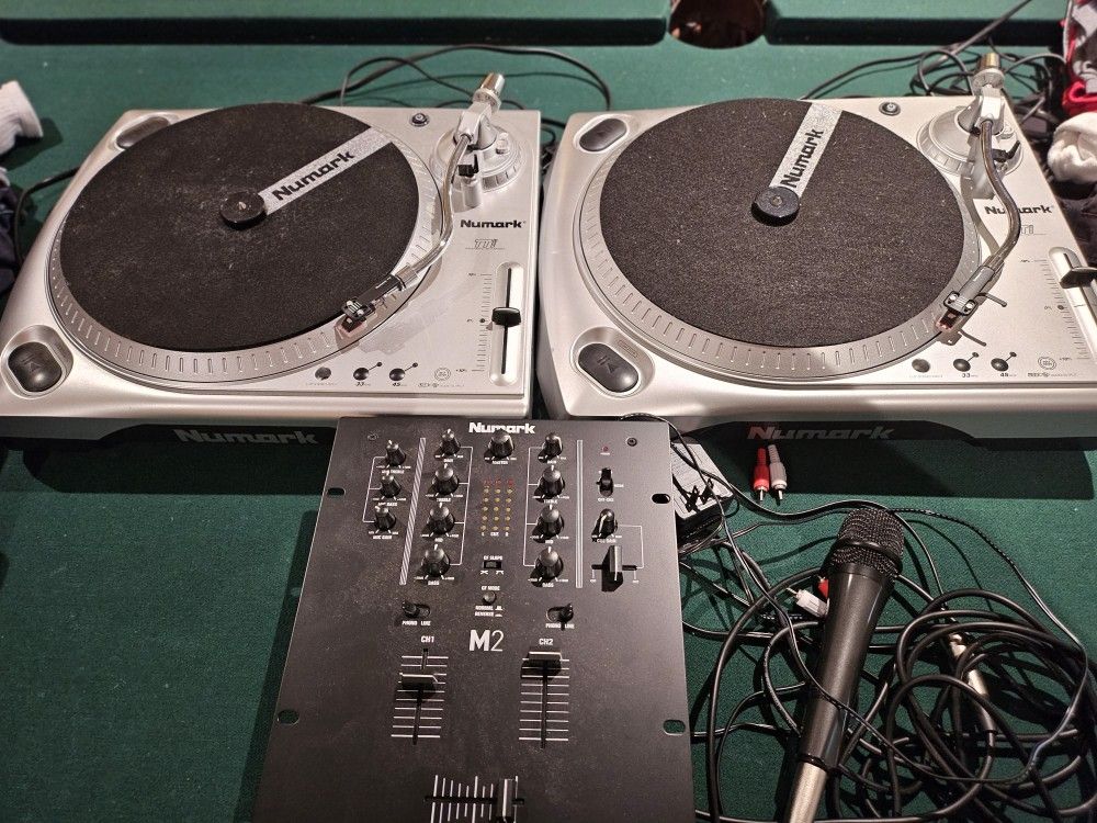 Dj EQUIPMENT