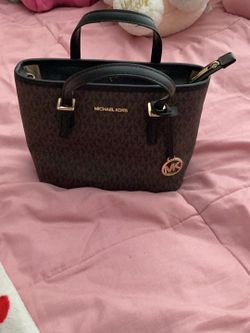Michael Kors purse