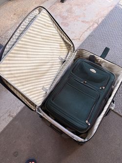 Ricardo Beverly Hills 2-Piece Luggage Set with wheels / carry on suitcase & checked bag