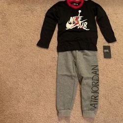 Brand New Boy's Jordan 2pc Set.....Size 4T