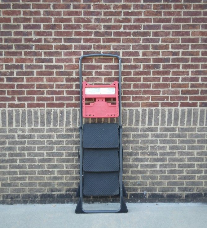 Cosco Tri Step/Work Platform Ladder
