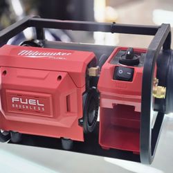 Milwaukee 2840-20 M18 FUEL 2 Gal Compact Quiet Compressor 