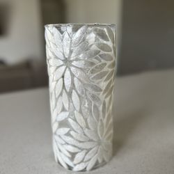 Decorative Glass Vase with Floral Leaf Design – Elegant & Bright