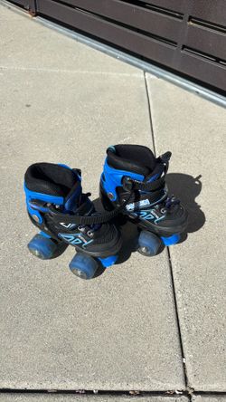 Kids skates very small