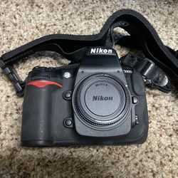 Nikon D300 (body only)