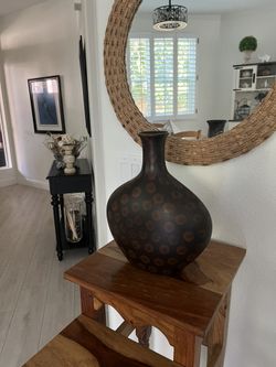 Pottery/vase