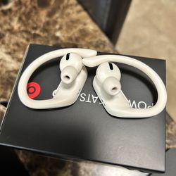 Powerbeat Pros