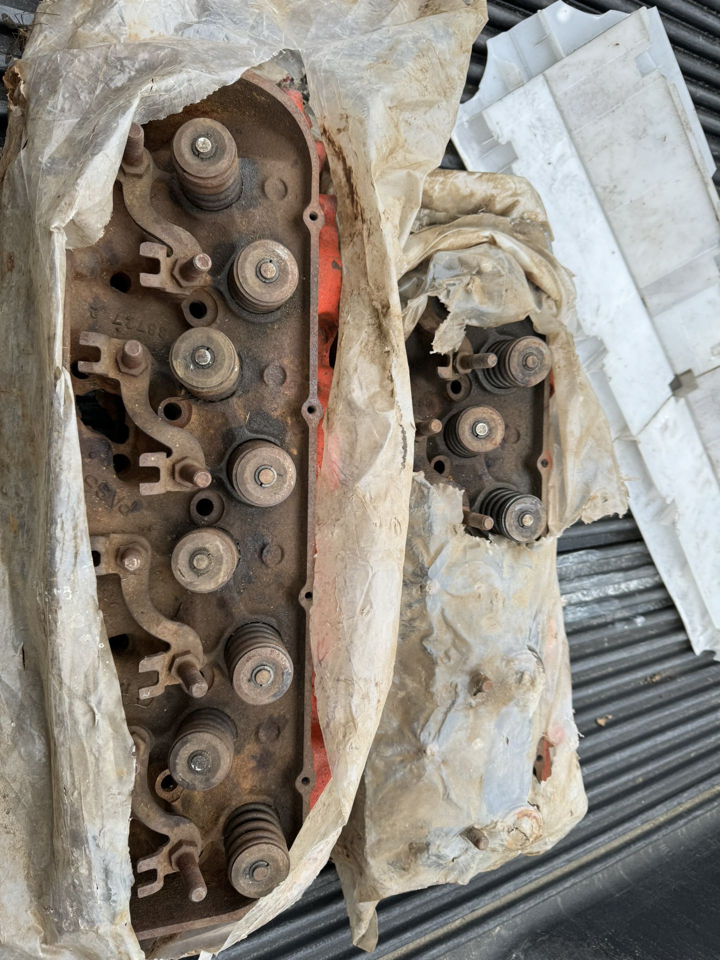 Big Block Chevy Cylinder Heads (contact info removed)