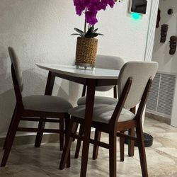 Dining Table With 3 Chair