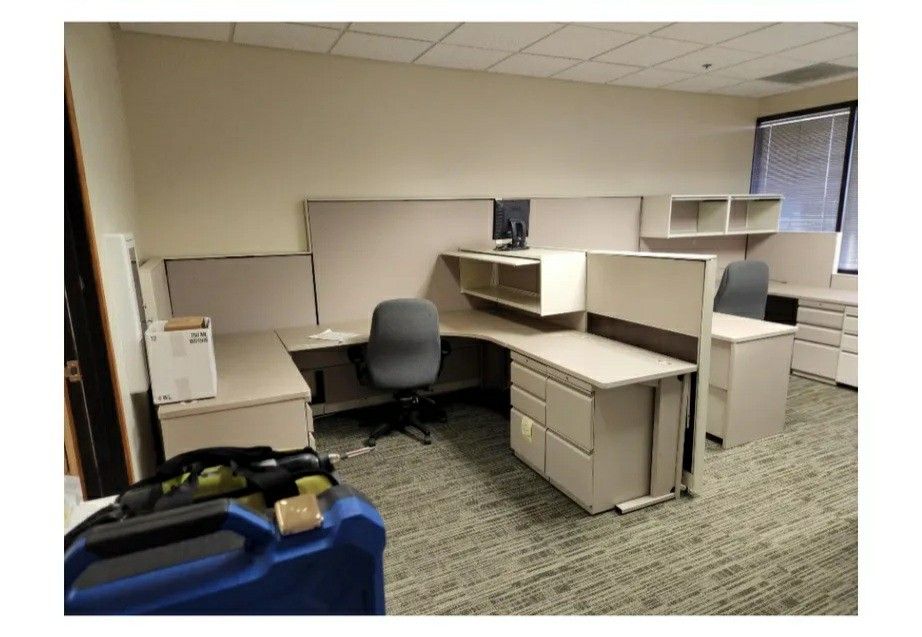 4 Office Cubicles