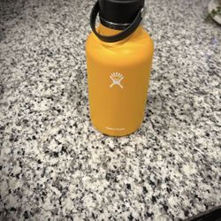 Hydro Flask 64 oz Wide Mouth with Flex Straw Cap