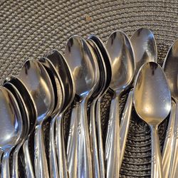 30 piece Simeon and George Rogers teaspoons