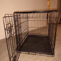Medium Dog Kennel. Tray In Bottom For Easy Cleaning.