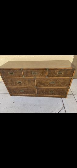 dresser, Solid Wood Excellent Condition All Drawers Open