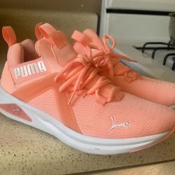 Women’s Shoes Must Go ASAP 