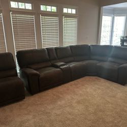 Recliner Sectional FOR SALE