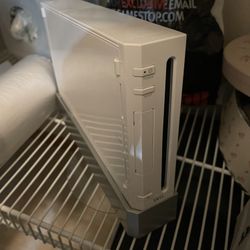 Nintendo Wii With Accessories 