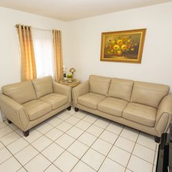 Rooms to go Loveseat 2 Sofa Set - Two and Three seat.