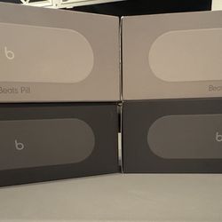 BRAND NEW - Beats Pill X Kim K