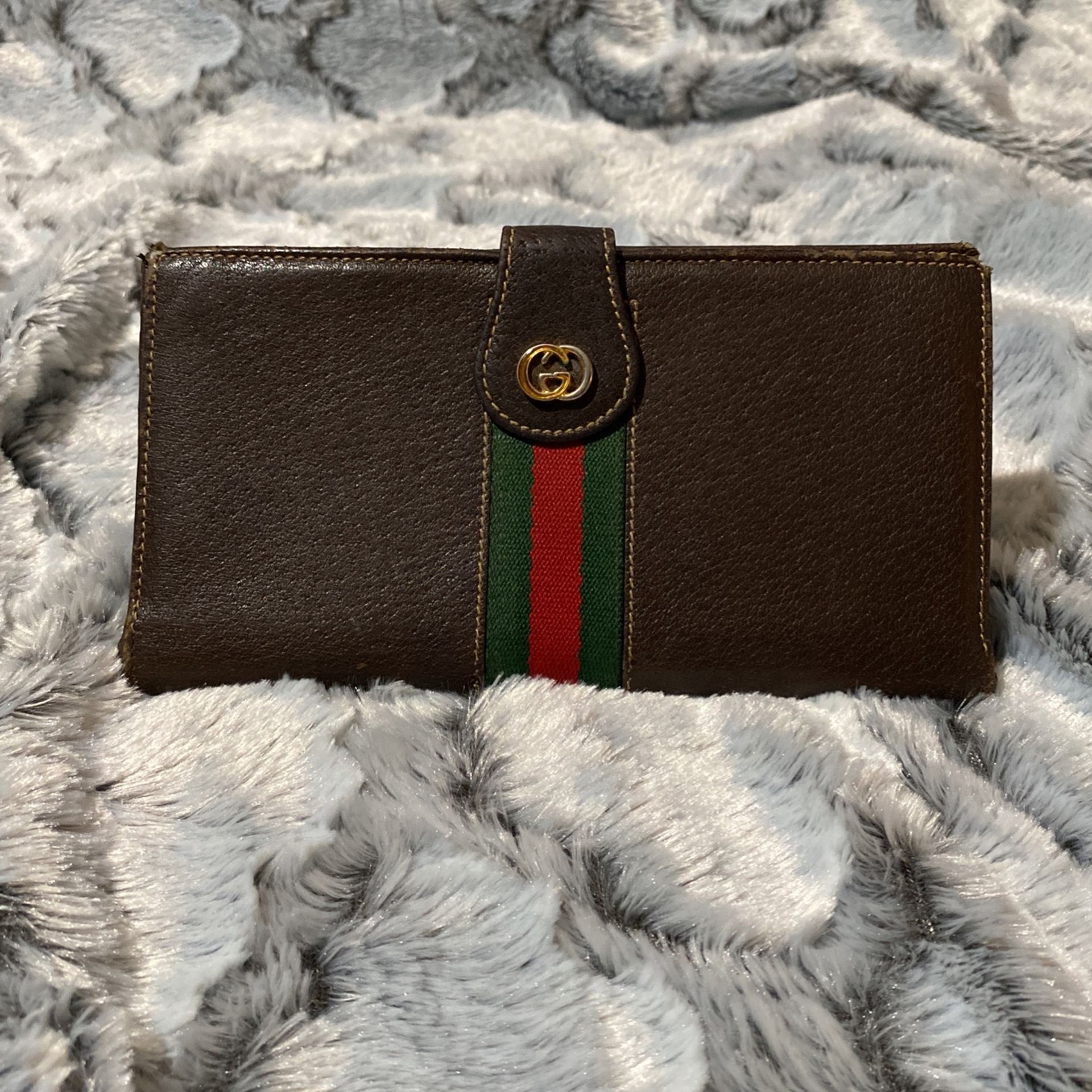 Vintage Gucci wallet