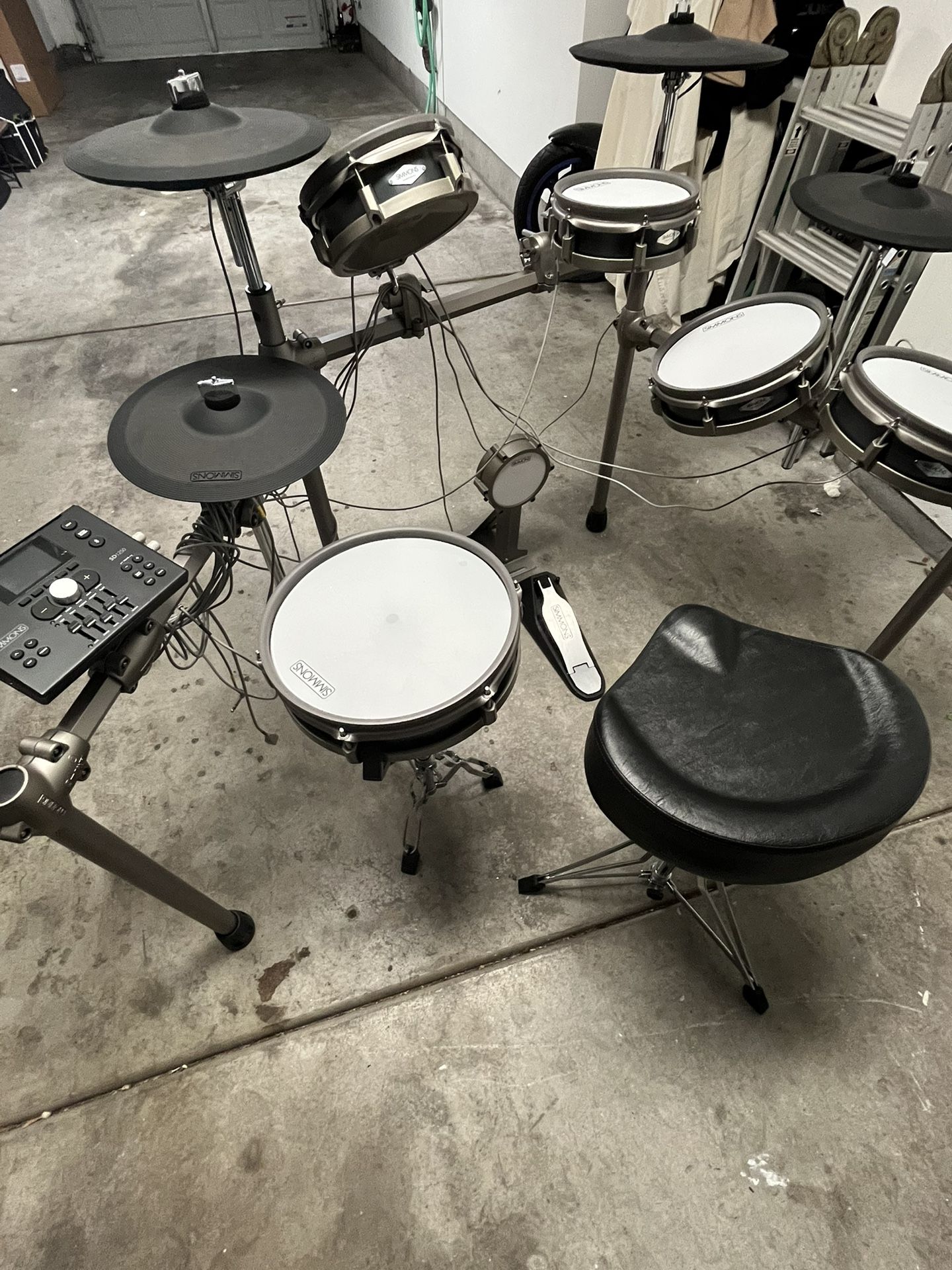 Simmons Drum Kit