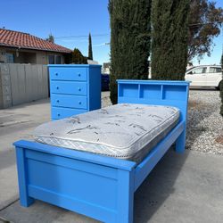 Twin Solid Wood Bed W/ Mattress & Matching 5-Drawer Dresser! 