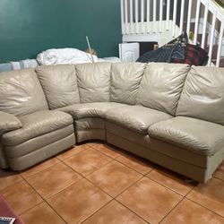 L-Shaped Leather Sectional w/ Pull-Out Sleeper + Recliner