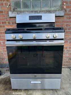 GE Stainless Steel Gas Range Stove