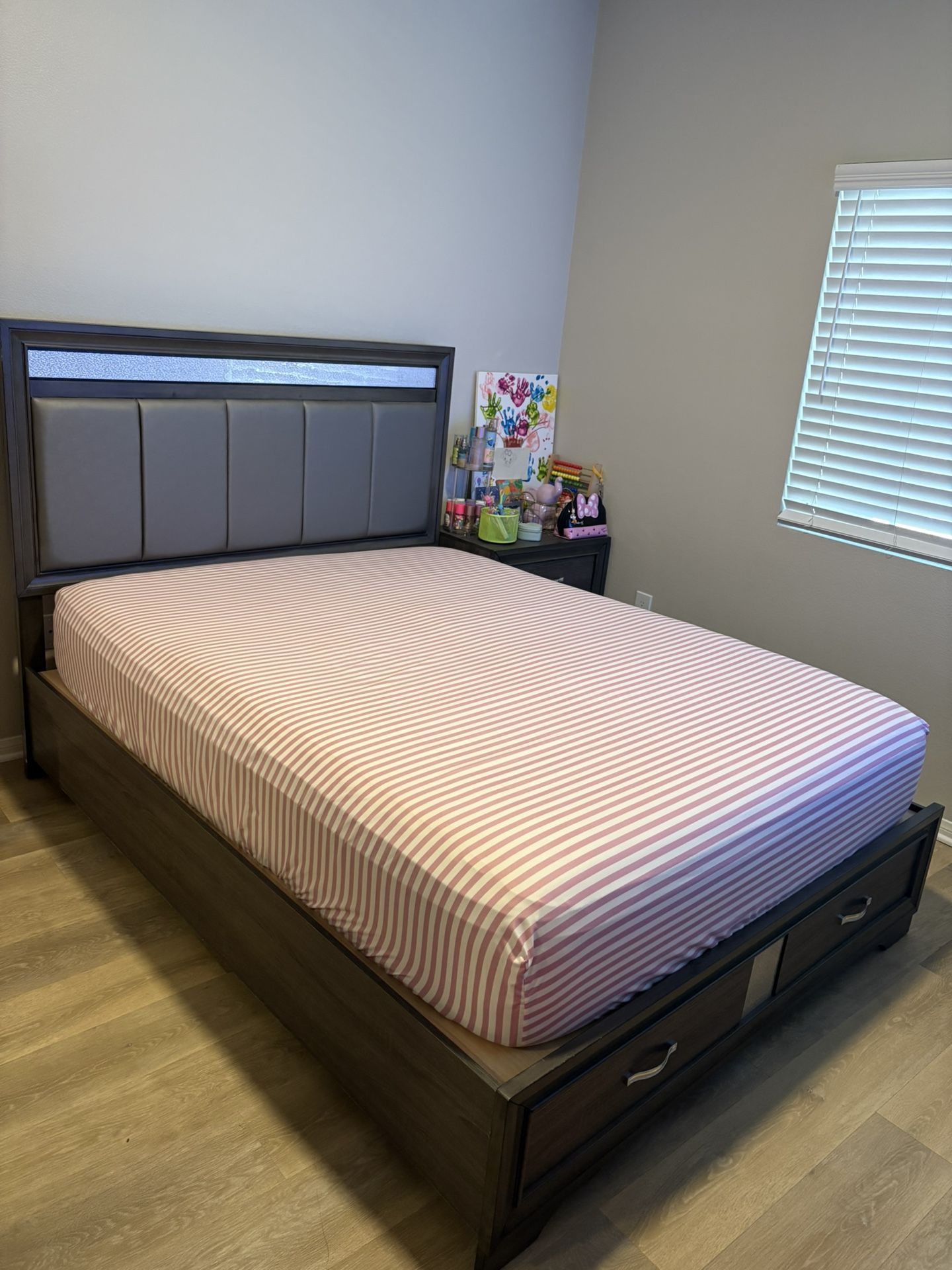 Queen Sized Bedroom Set