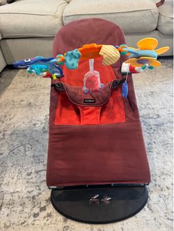 BabyBjörn Bouncer Balance Soft + Toy Bar – Good Condition