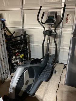 Gold's Gym Stride Trainer 595 Elliptical *Works *
