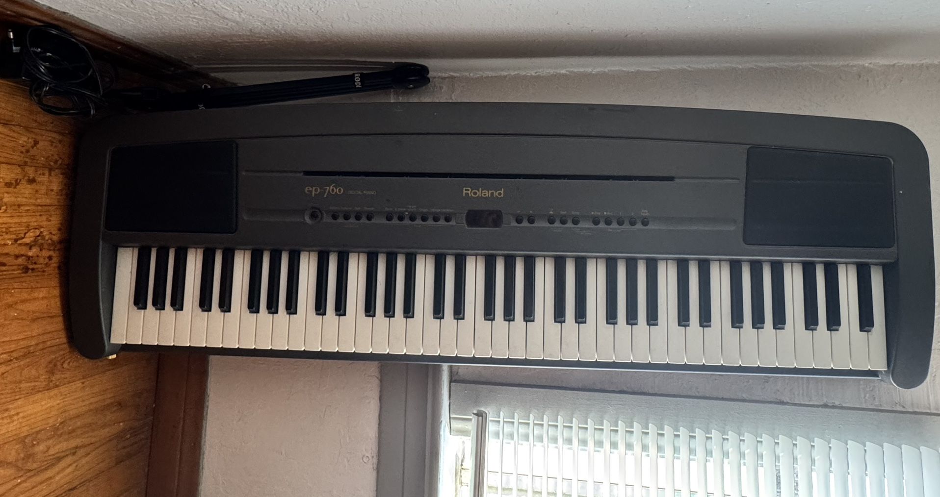 Rowland Ep 760 Digital Keyboard