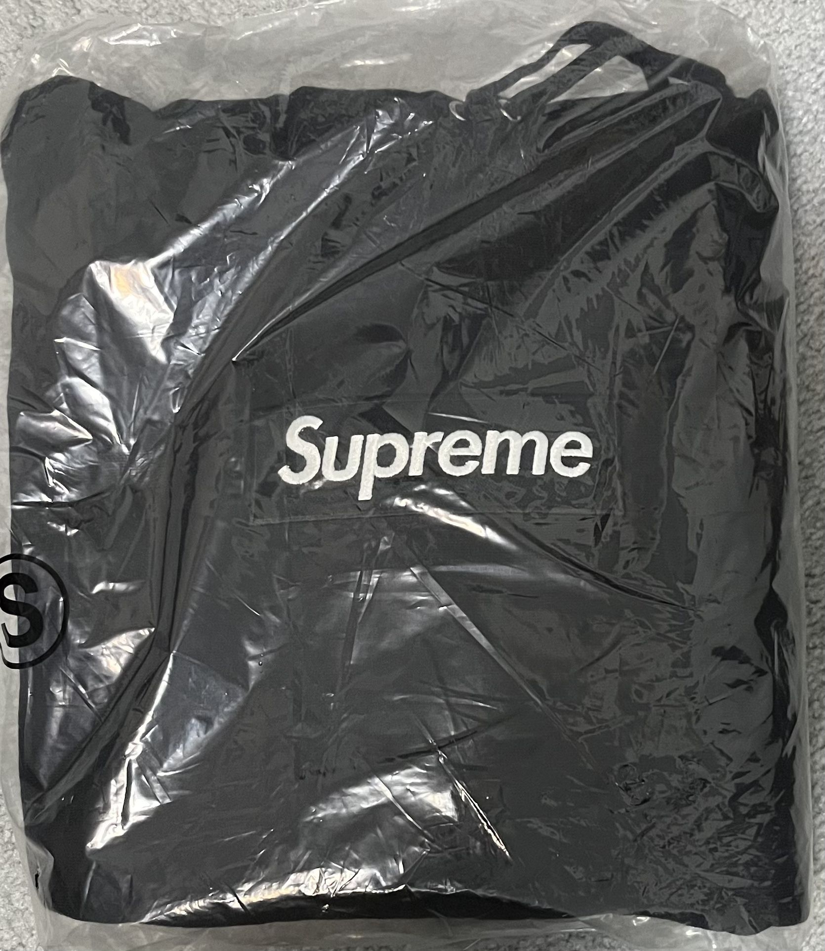 Supreme 2023 box Logo Hoodie