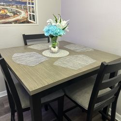 Dinning Room Table 