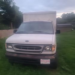 2002 Ford E-350