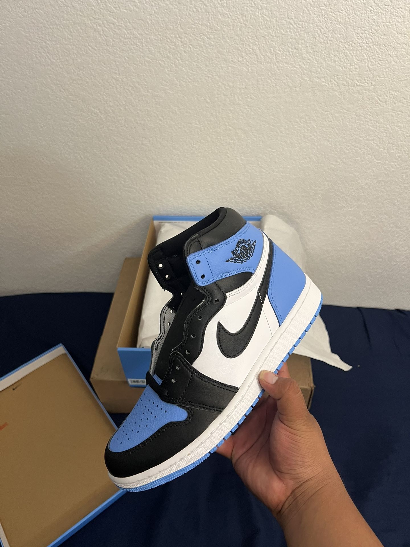 Jordan 1 UNC Size 9 DS