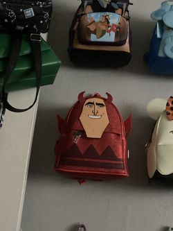 LOUNGEFLY DISNEY
