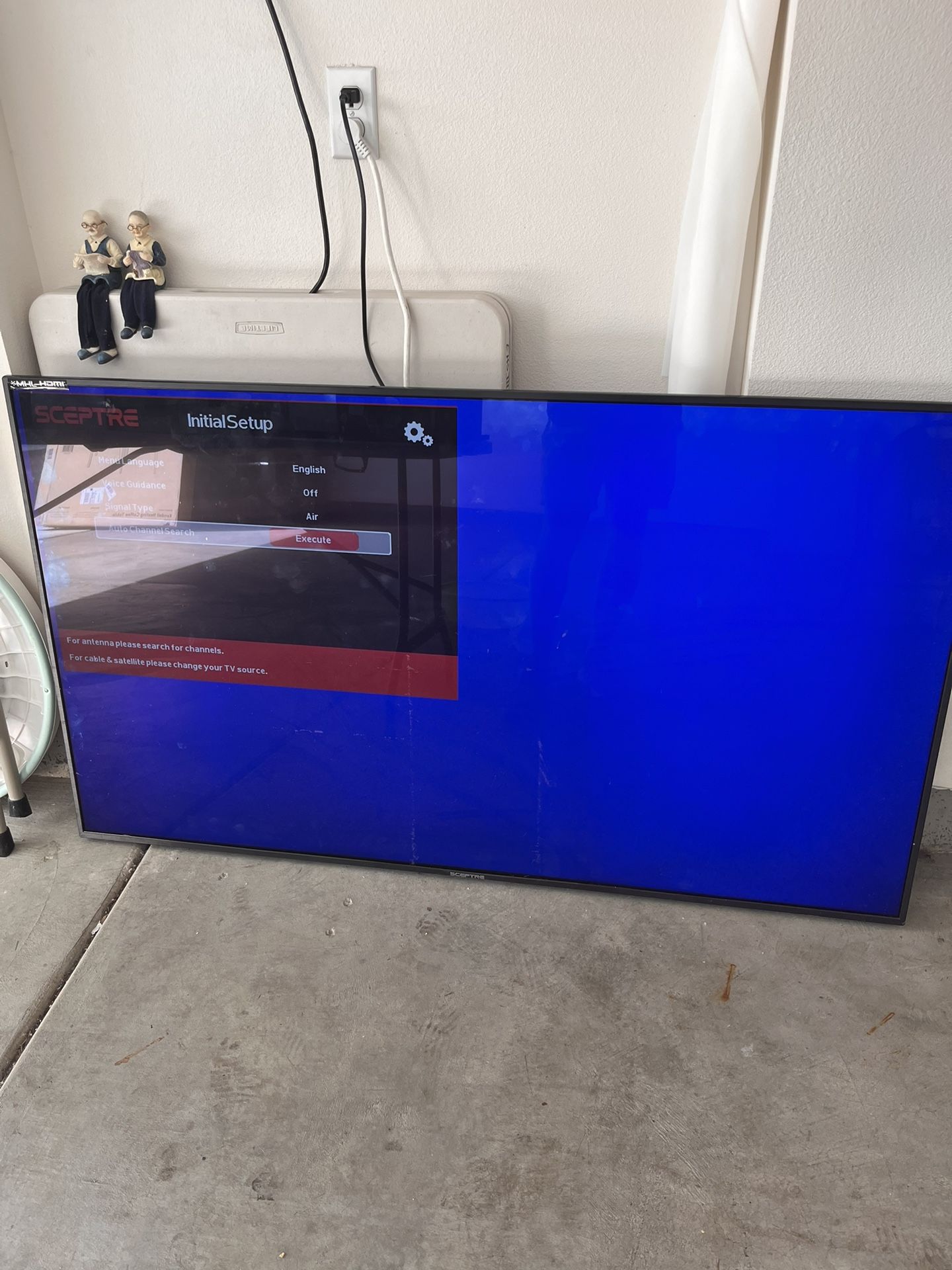 Sceptre 65" Class 4K UHD LED TV HDR U650CV-U