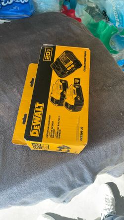 Dewalt 20v Batteries And Charger