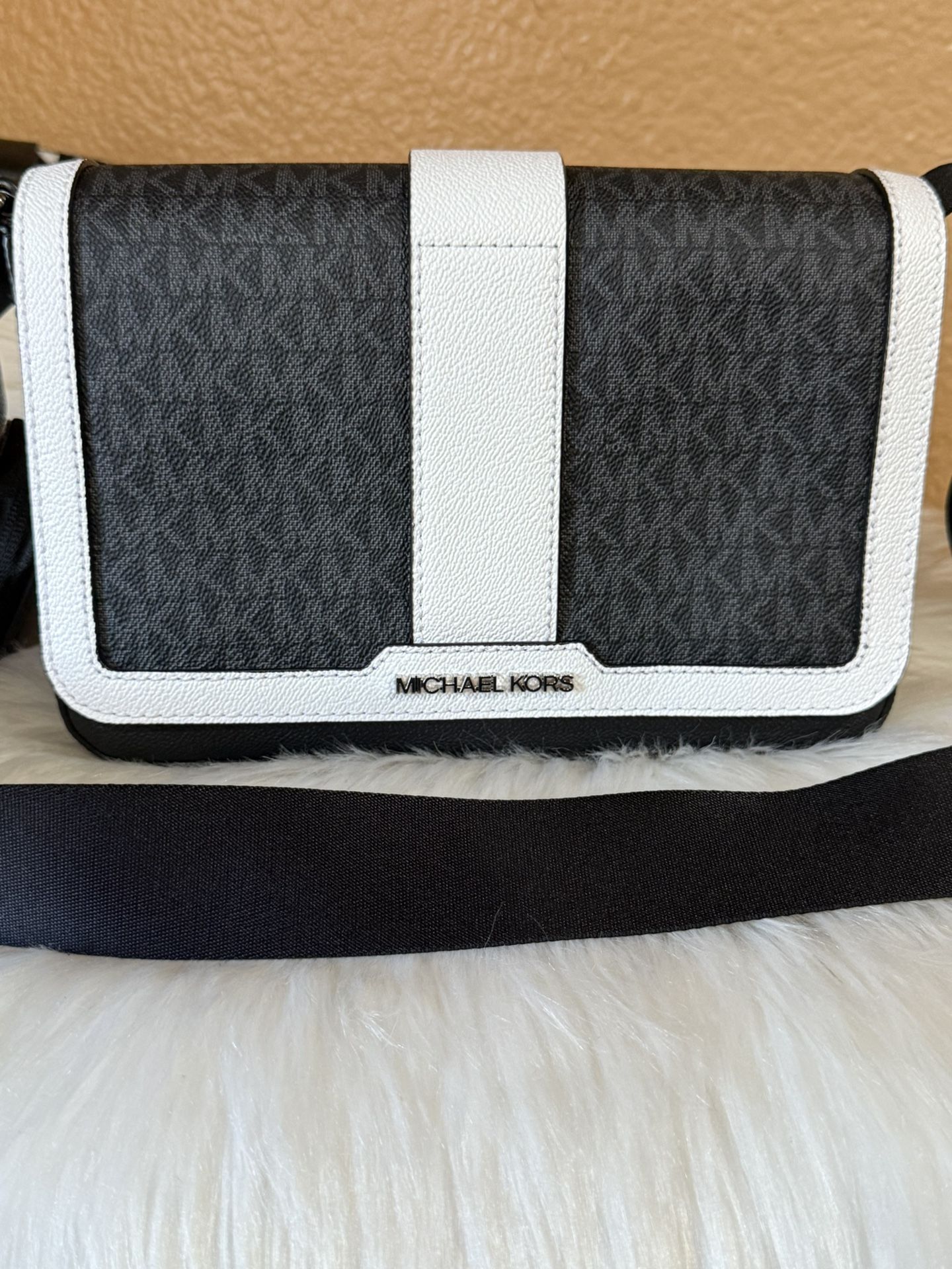 Michael Kors Crossbody