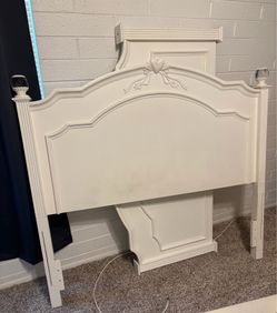 PRINCESS style bed frame (Full size)