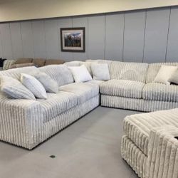Stupendous Alloy Sectional Couch 