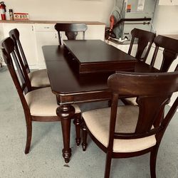 Dinning Room Table 