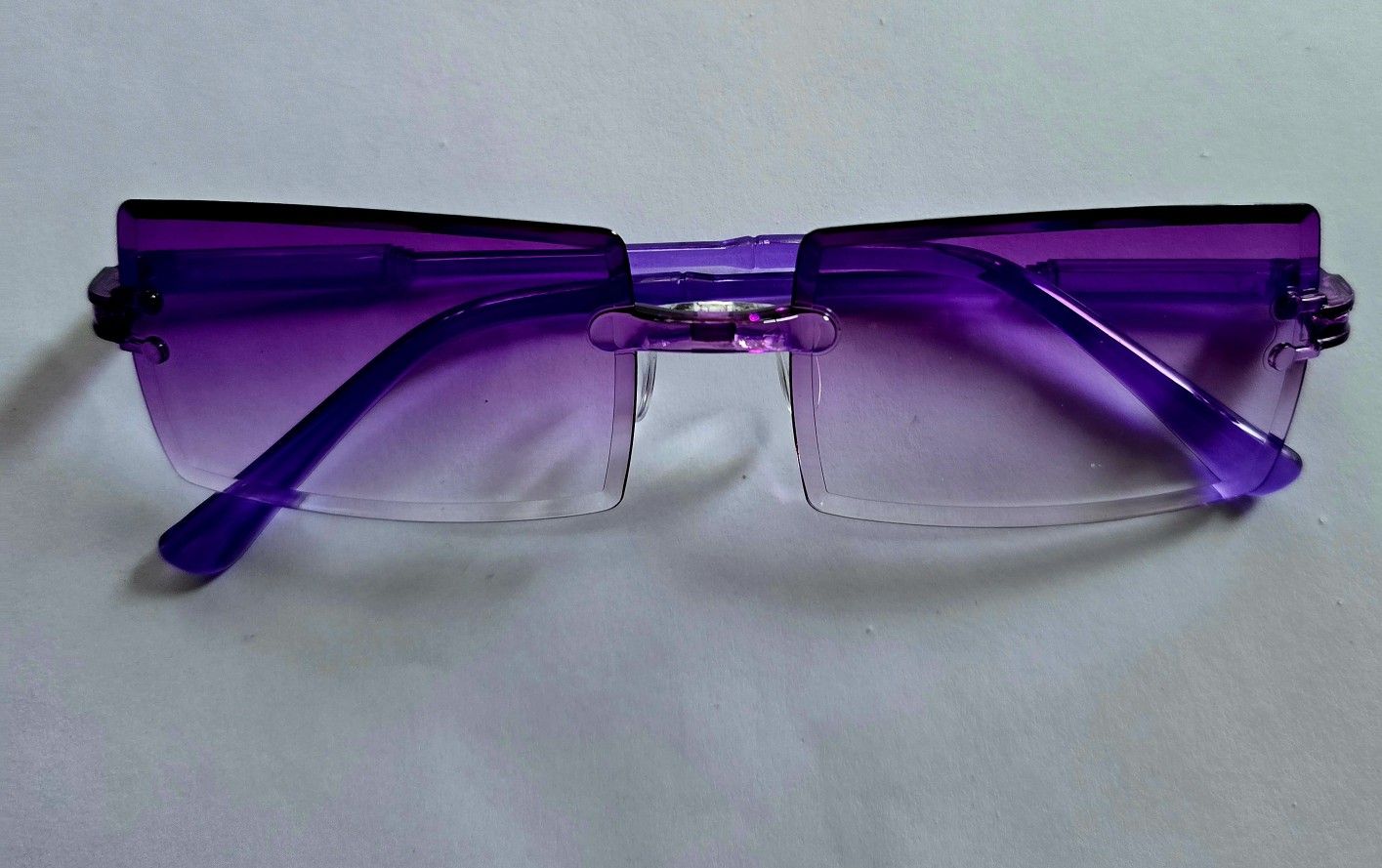 VINTAGE LOOK NEW FRAMELESS GRADIENT TRENDSETTER AMETHYST SUNGLASSES