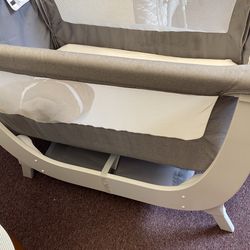 Beaba White And Grey Snuggle Convertible 