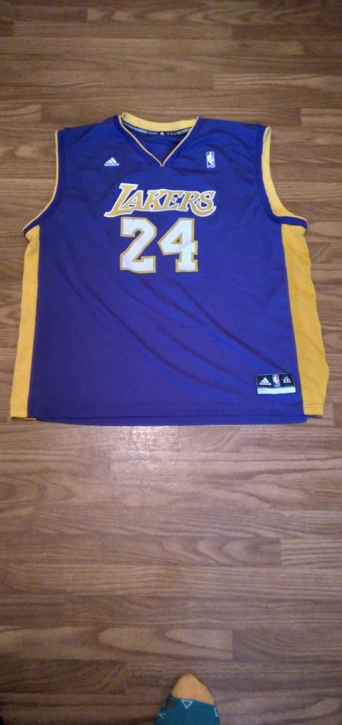 R.I.P. Kobe Bryant Jersey #24