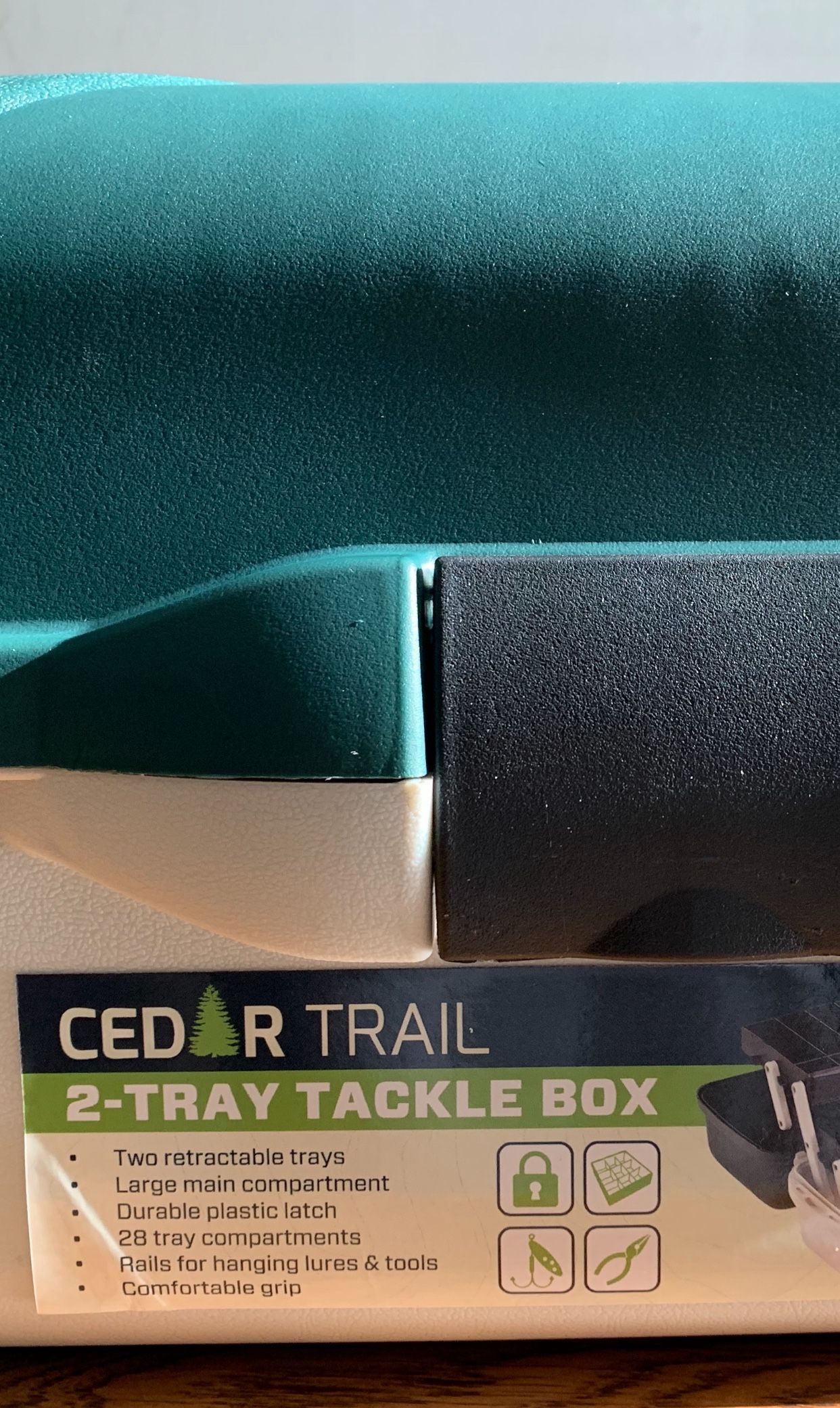 2-tray tackle box