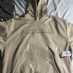 L beige essential sweatshirt