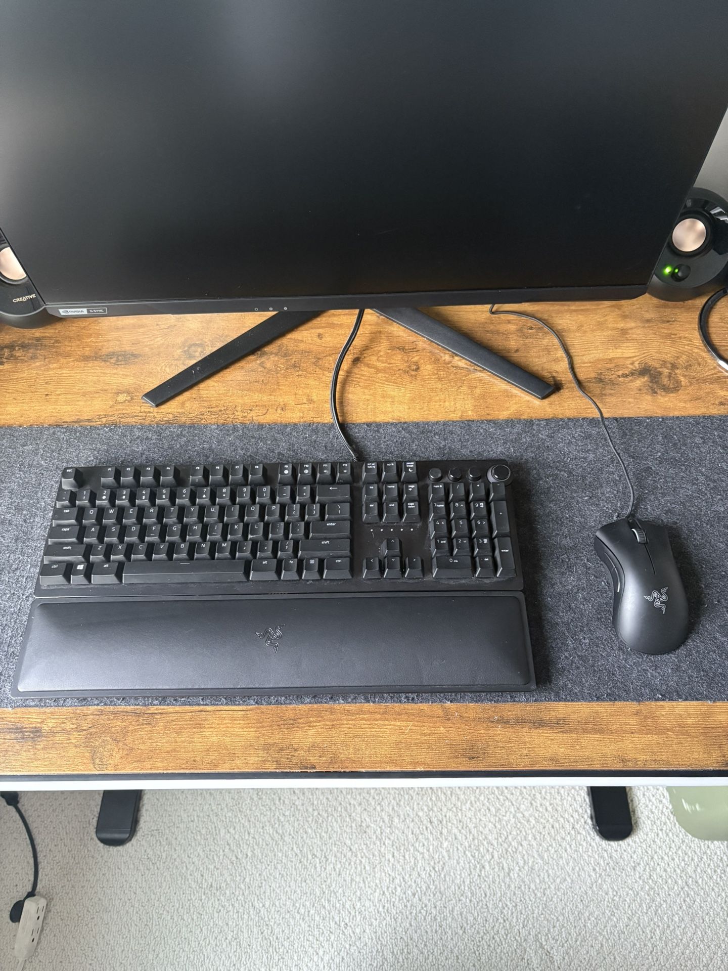 Razer Huntsman Elite V2 Keyboard w/ Razer Deathadder Chroma