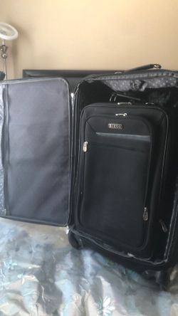 SET OF 2 LUGGAGE